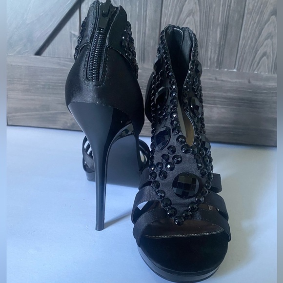 Steve Madden "Tahra" Black high heeled jeweled sandal, NWOT, sz 9.5. - Picture 7 of 10